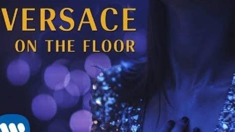 versace on floor traduzione|versace on the floor lirik.